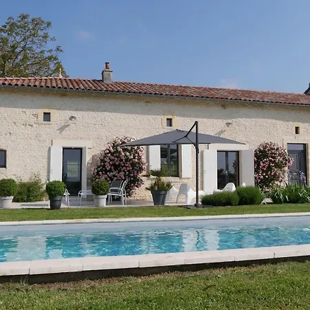 Charmante Maison Charentaise - Piscine - Sauna Baignes-Sainte-Radegonde