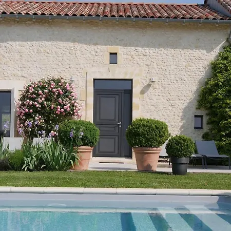 Charmante Maison Charentaise - Piscine - Sauna