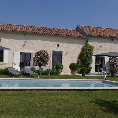 Charmante Maison Charentaise - Piscine Chauffee - Sauna Villa Baignes-Sainte-Radegonde