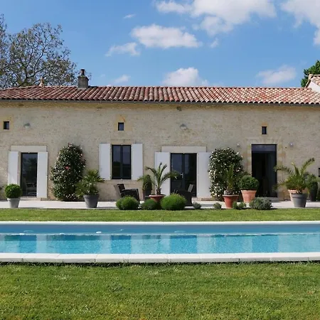 Charmante Maison Charentaise - Piscine - Sauna Baignes-Sainte-Radegonde