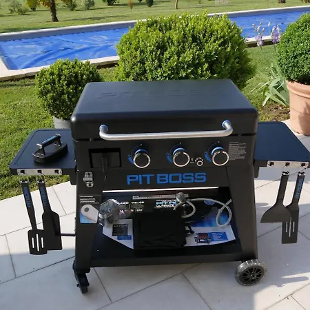 Charmante Maison Charentaise - Piscine - Sauna * Baignes-Sainte-Radegonde