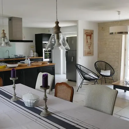 Villa Charmante Maison Charentaise - Piscine - Sauna *