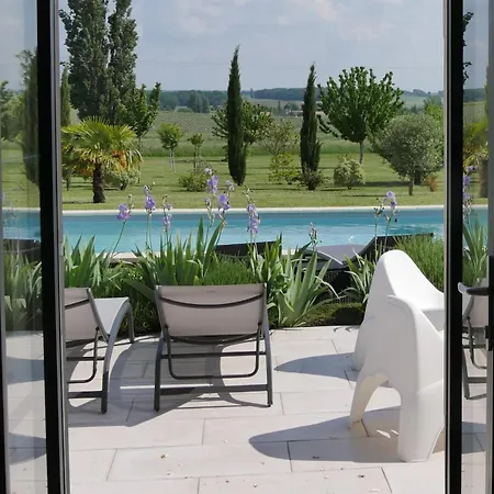 Charmante Maison Charentaise - Piscine - Sauna * Baignes-Sainte-Radegonde