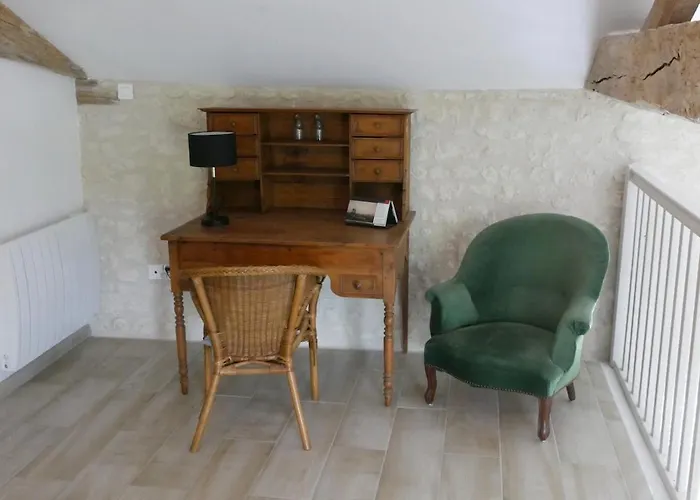 Charmante Maison Charentaise - Piscine - Sauna * Baignes-Sainte-Radegonde