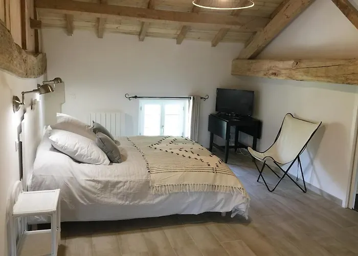 Charmante Maison Charentaise - Piscine - Sauna *