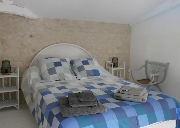 Charmante Maison Charentaise - Piscine - Sauna Baignes-Sainte-Radegonde