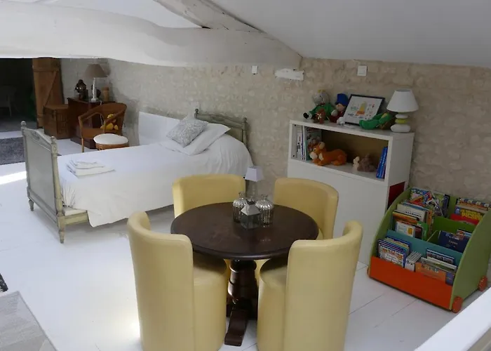 Charmante Maison Charentaise - Piscine - Sauna