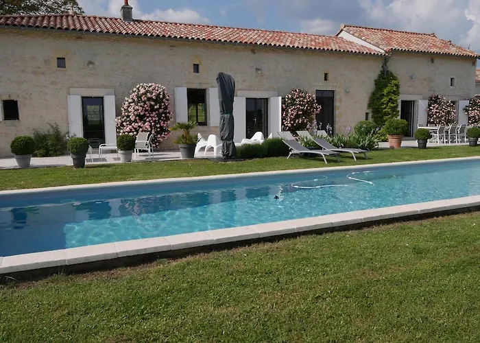 Villa Charmante Maison Charentaise - Piscine - Sauna Baignes-Sainte-Radegonde