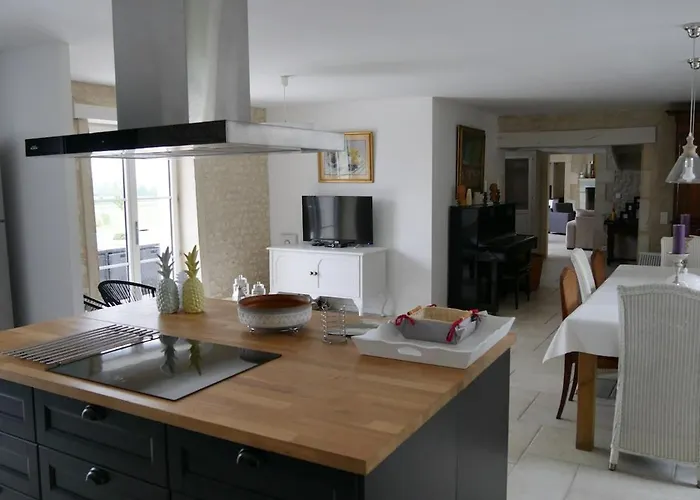 Charmante Maison Charentaise - Piscine - Sauna Villa