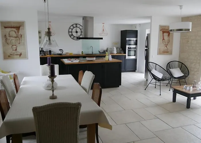 Villa Charmante Maison Charentaise - Piscine - Sauna