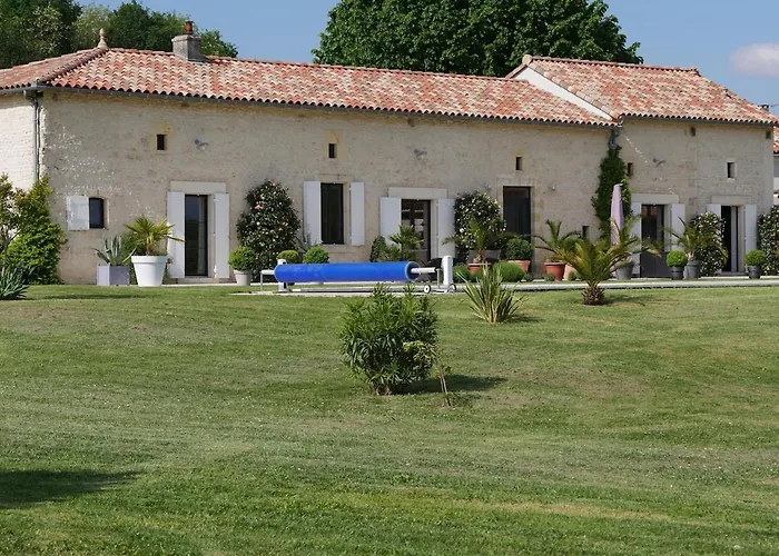 Villa Charmante Maison Charentaise - Piscine - Sauna Baignes-Sainte-Radegonde