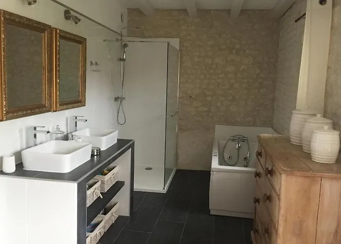 Charmante Maison Charentaise - Piscine - Sauna *